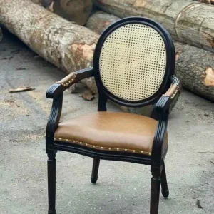 Ghế Louis tựa mây có tay